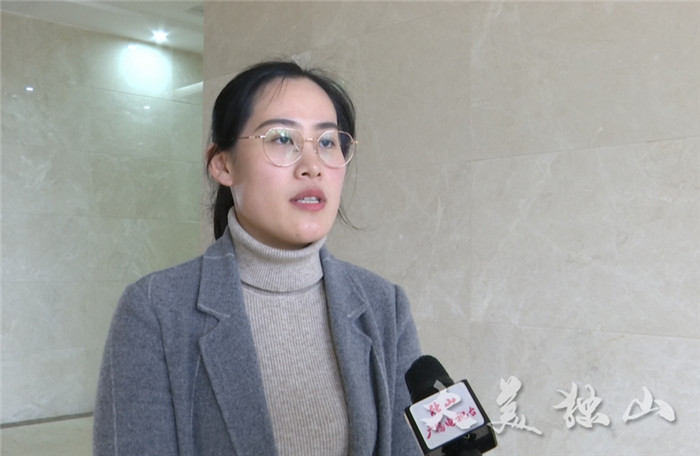 我縣領(lǐng)導(dǎo)干部熱議學(xué)習(xí)貫徹全國兩會精神