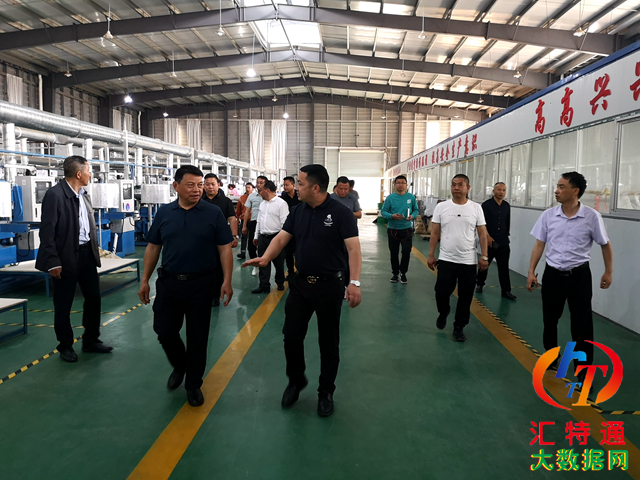 平塘縣新的社會(huì)階層人士聯(lián)誼會(huì)趕獨(dú)山縣新聯(lián)會(huì)交流學(xué)習(xí)座談會(huì)09.png 平塘縣新的社會(huì)階層人士聯(lián)誼會(huì)趕獨(dú)山縣新聯(lián)會(huì)交流學(xué)習(xí)座談會(huì)09.png